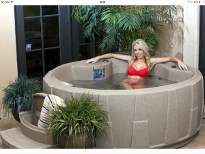 Mini Deluxe Hot Tub